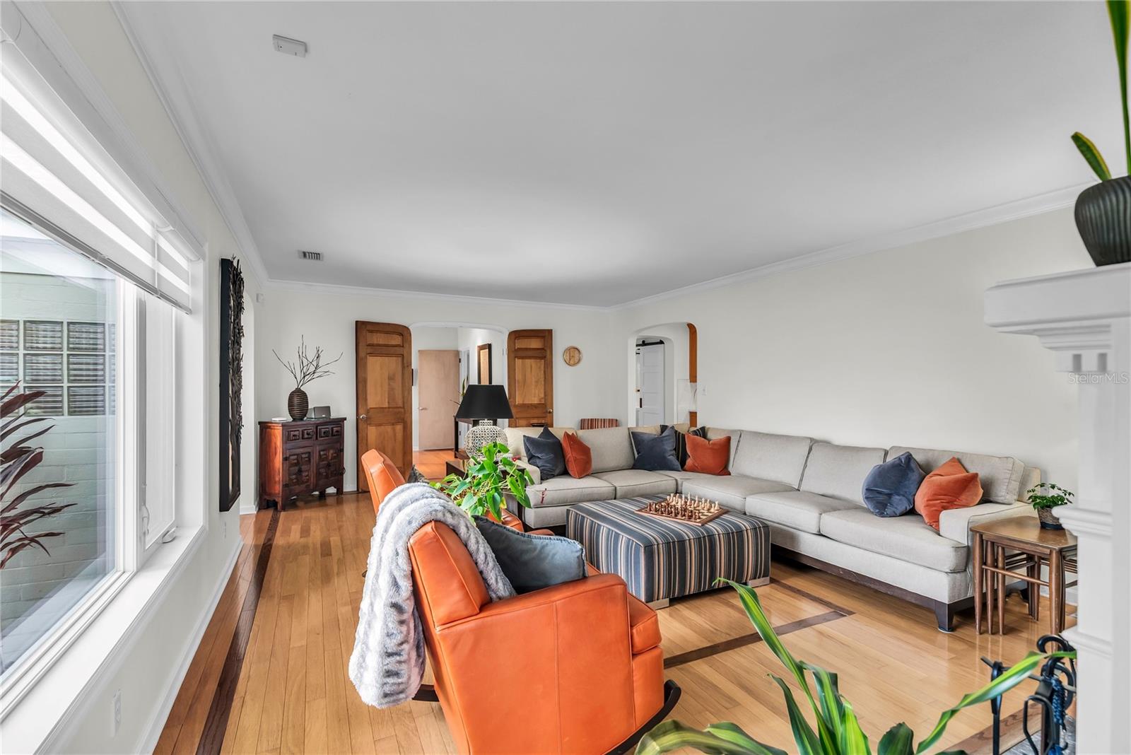 Image 33 of 54 For 854 Edgewater Drive