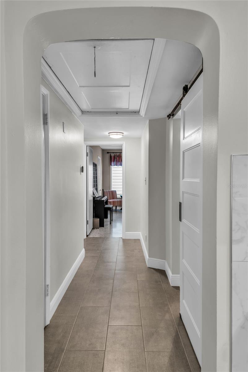 Image 34 of 54 For 854 Edgewater Drive