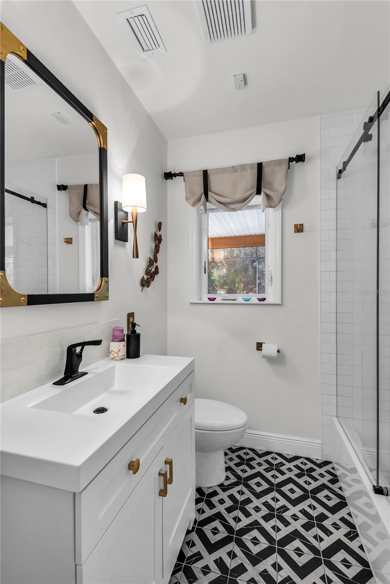 Image 41 of 54 For 854 Edgewater Drive