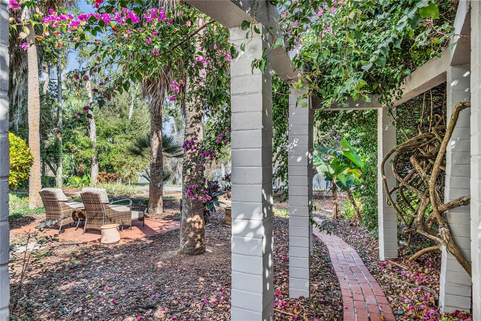 Image 46 of 54 For 854 Edgewater Drive