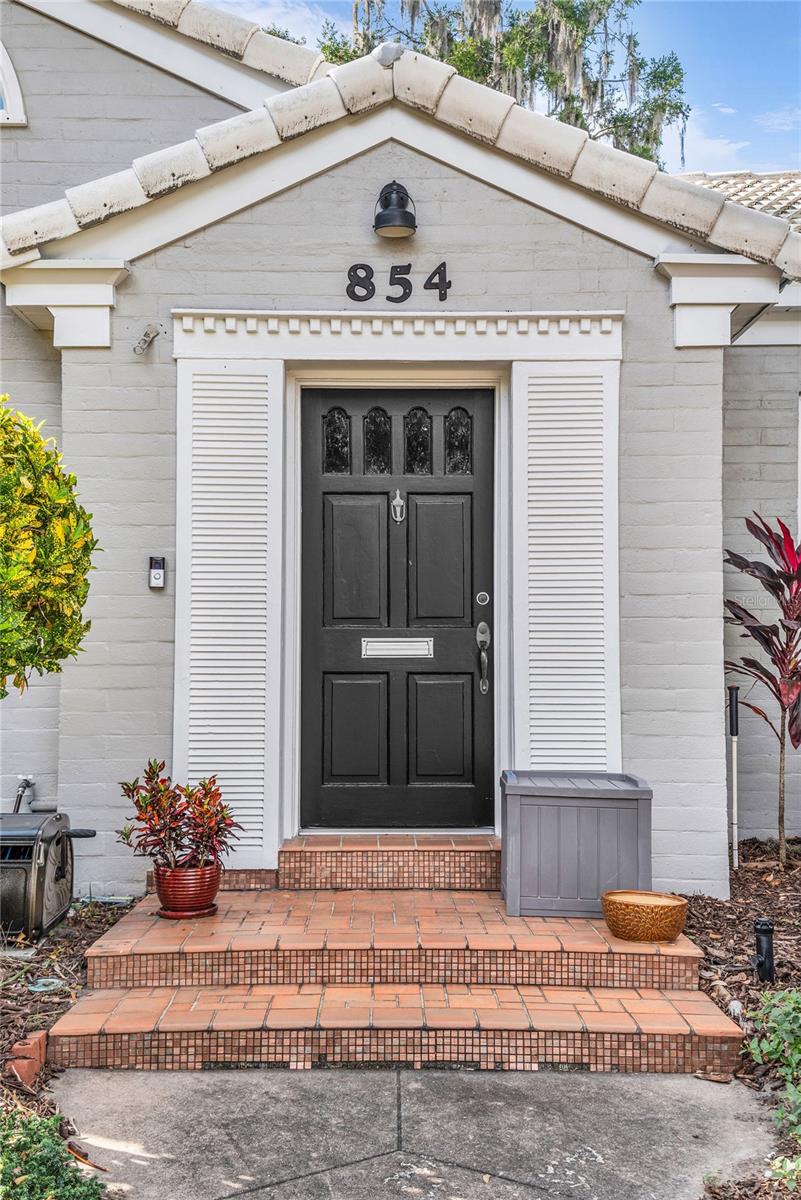 Image 6 of 54 For 854 Edgewater Drive