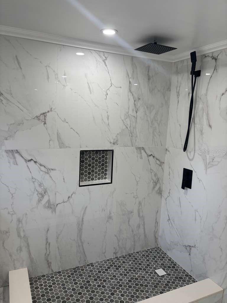 Image 15 of 17 For 5851 162 Terrace