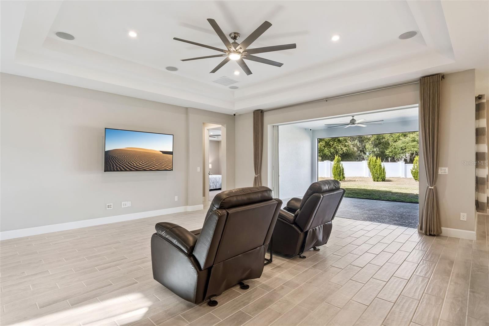 Image 10 of 63 For 3351 Current Avenue