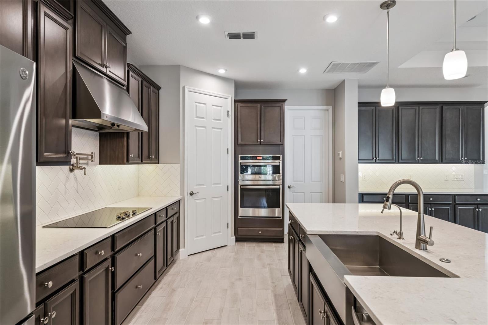 Image 17 of 63 For 3351 Current Avenue