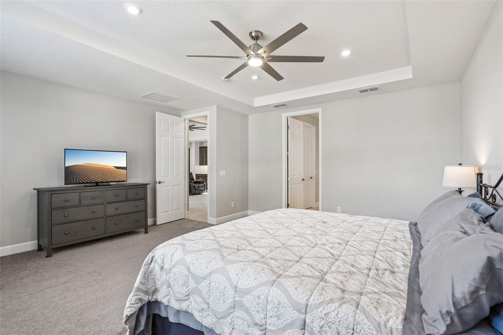 Image 23 of 63 For 3351 Current Avenue