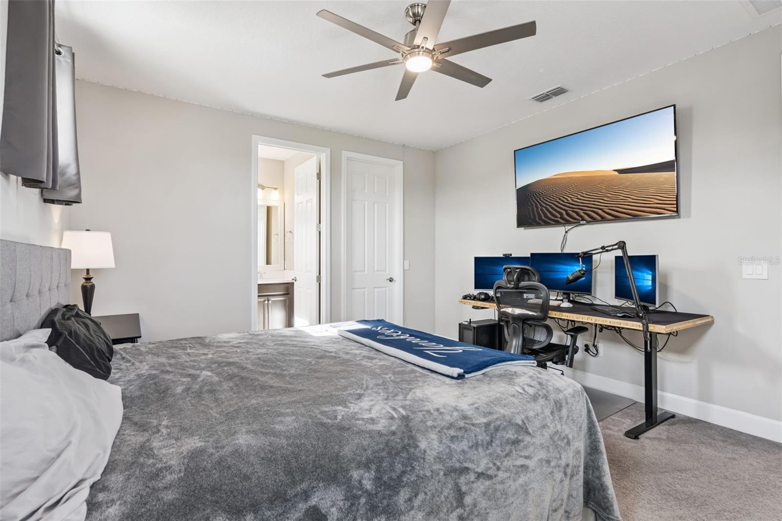 Image 25 of 63 For 3351 Current Avenue