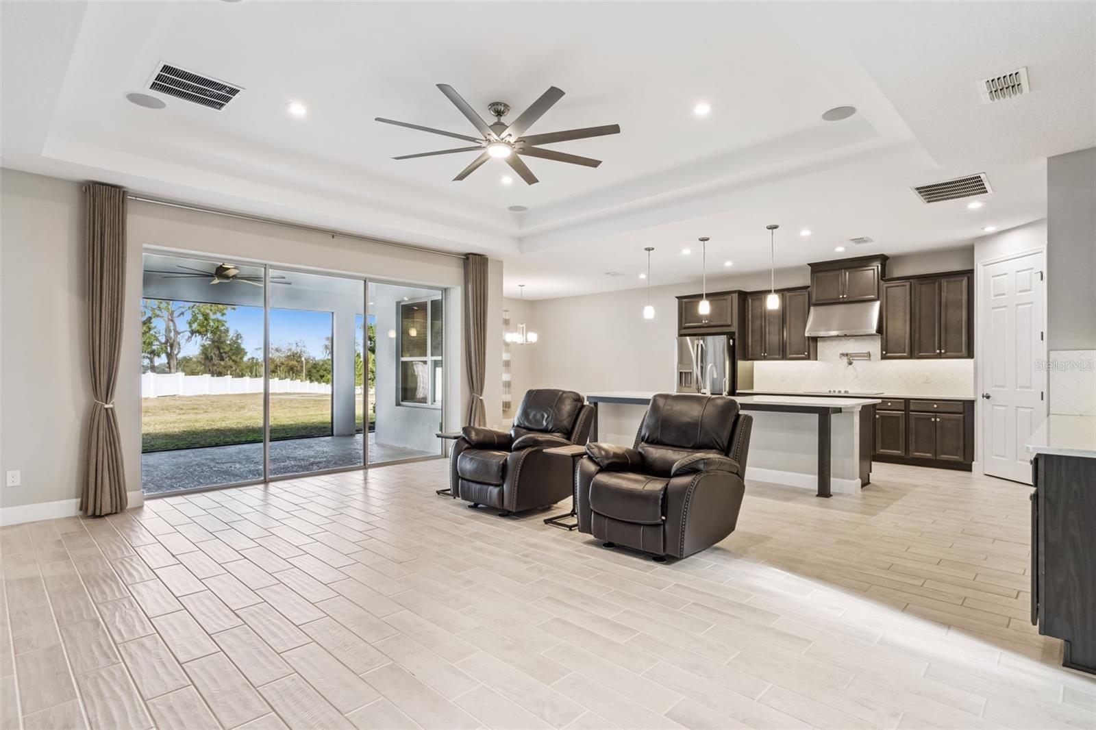 Image 7 of 63 For 3351 Current Avenue