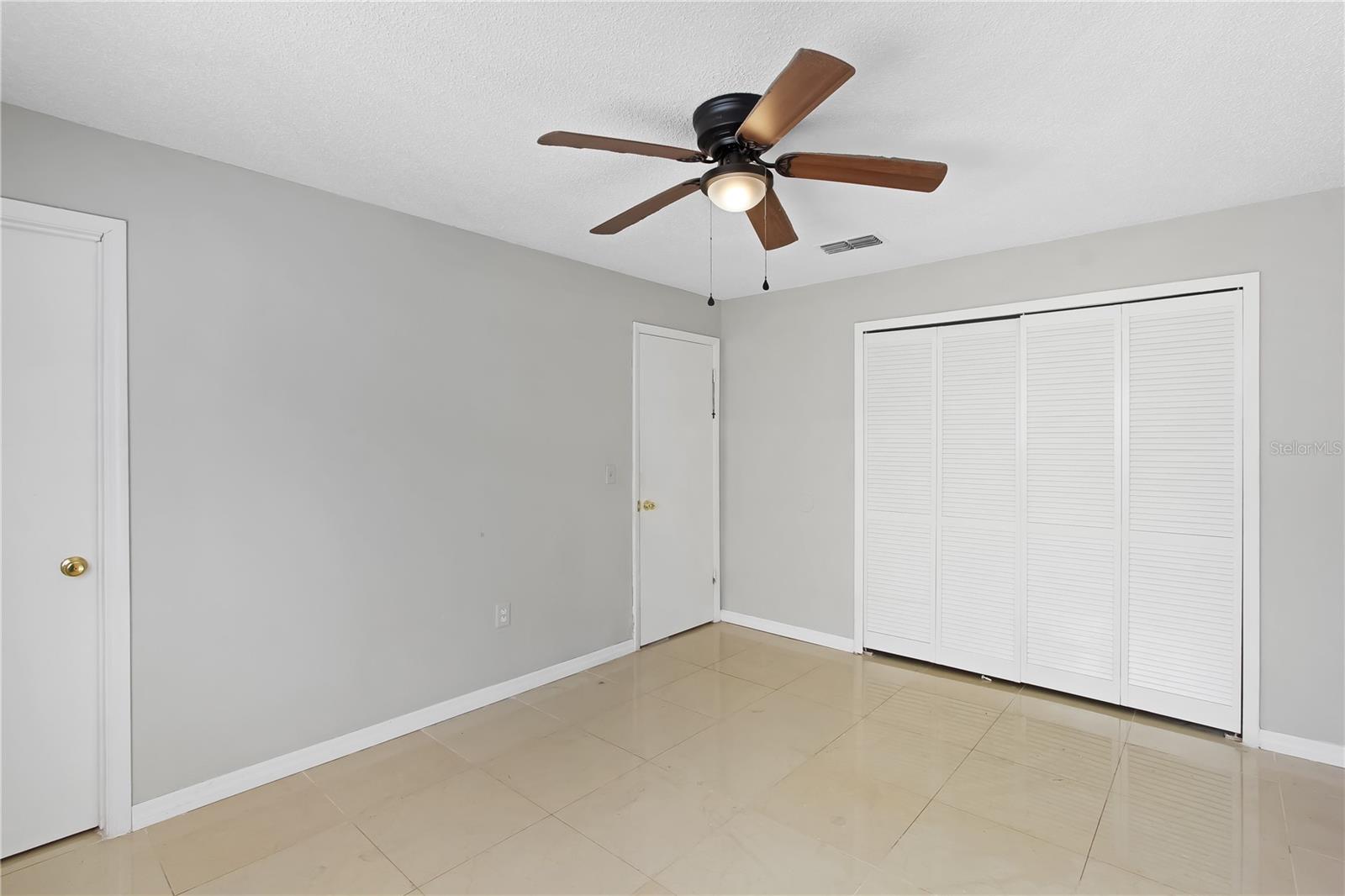 Image 14 of 18 For 3802 Shady Grove Circle