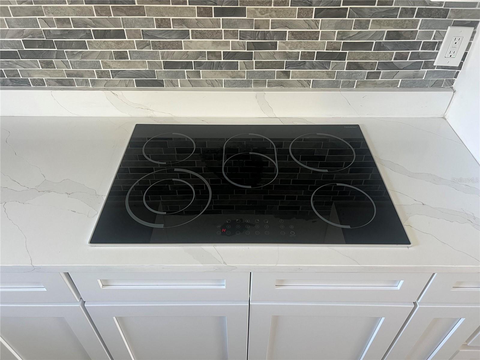 Image 18 of 22 For 1736 Colorado Avenue Ne