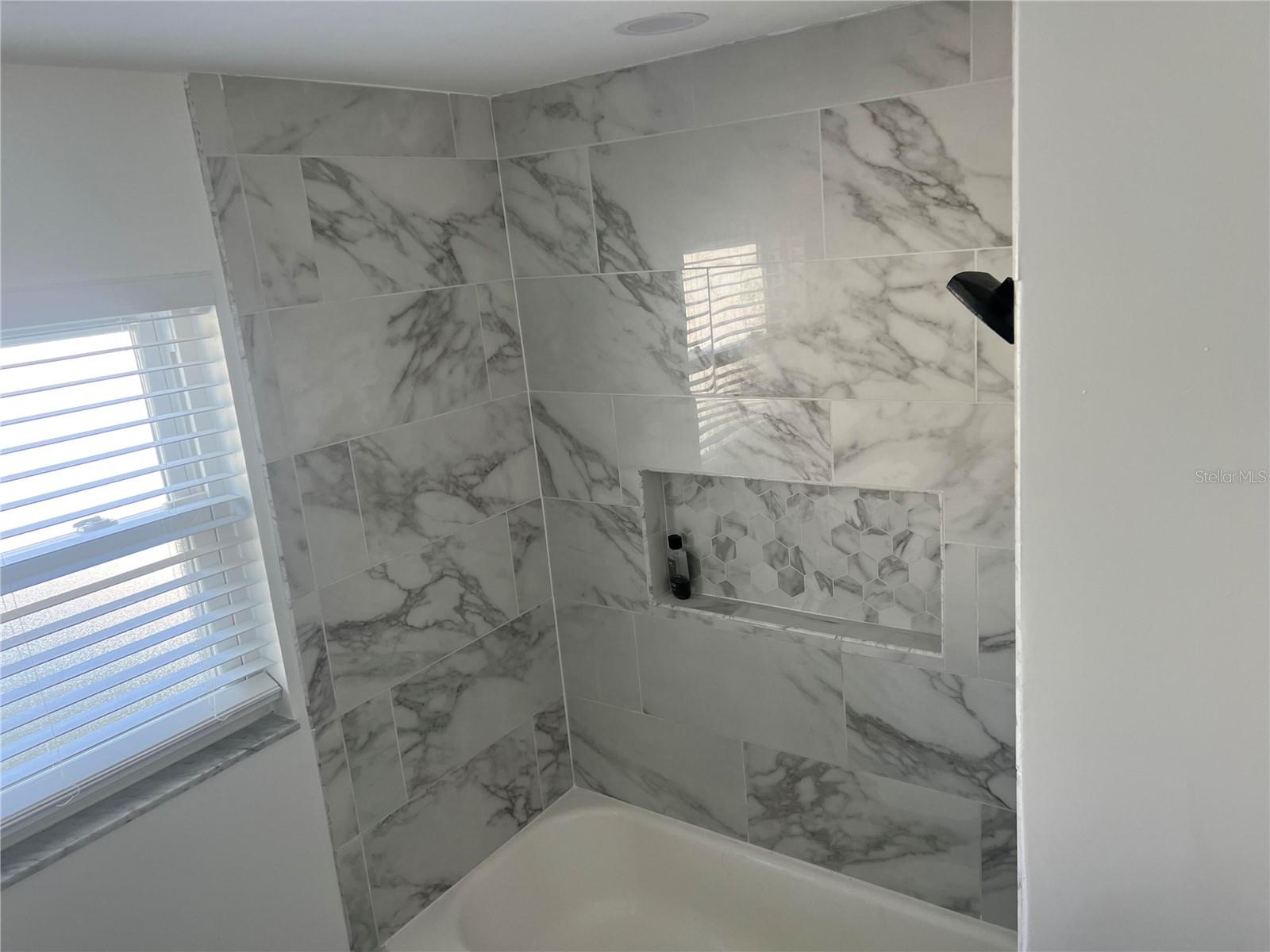 Image 6 of 22 For 1736 Colorado Avenue Ne