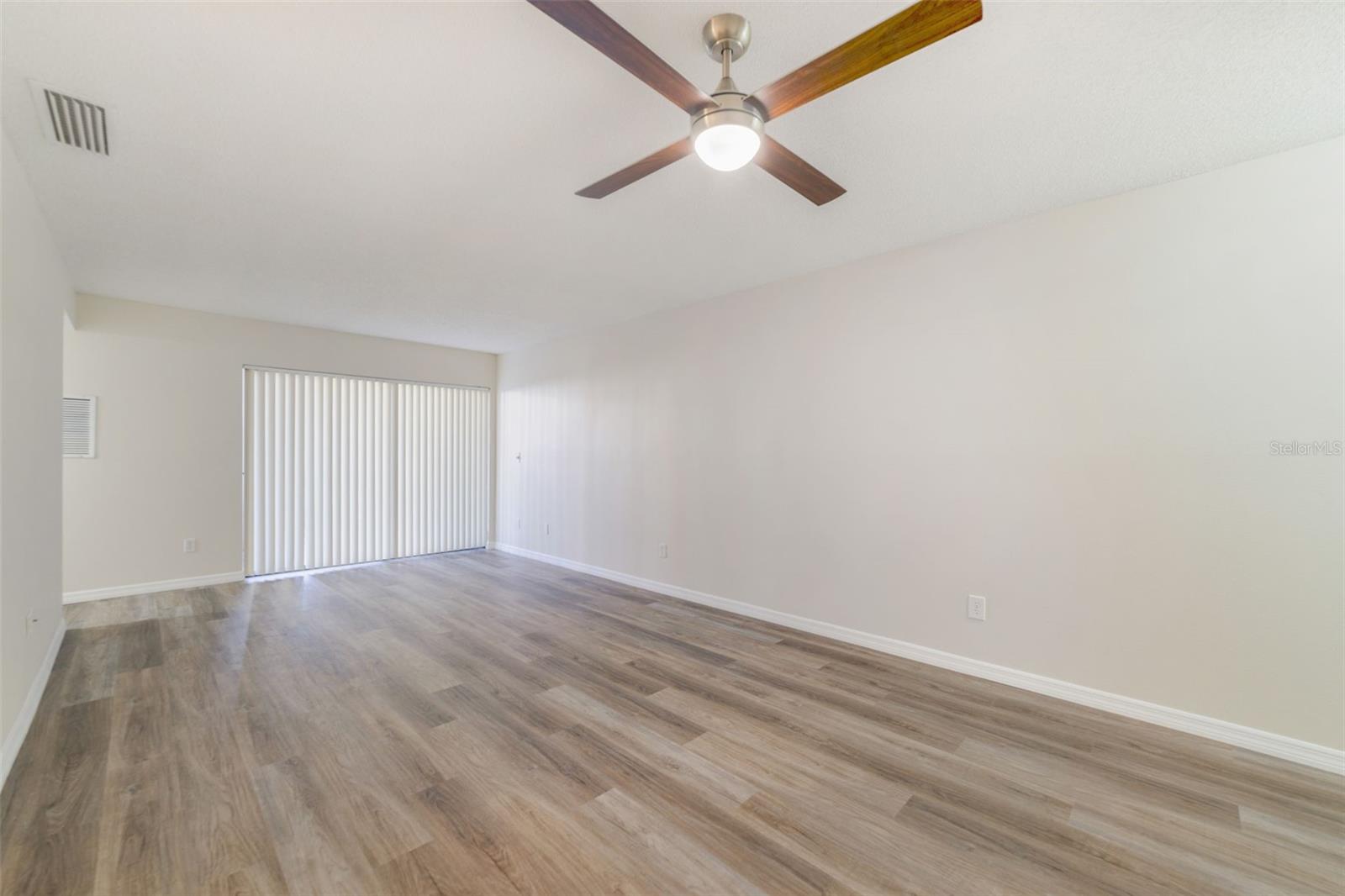 Image 3 of 16 For 3908 Atrium Drive L5