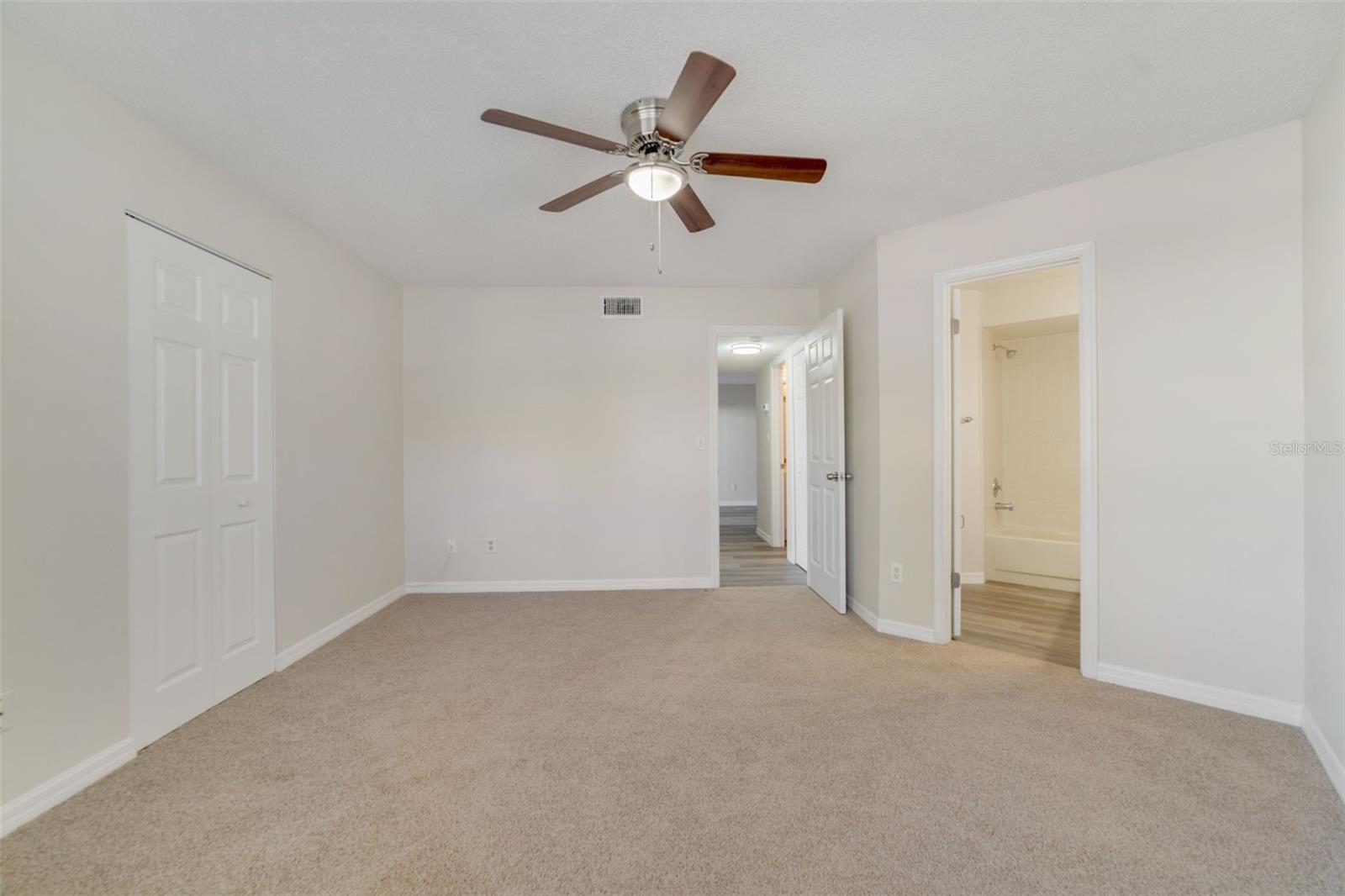 Image 8 of 16 For 3908 Atrium Drive L5