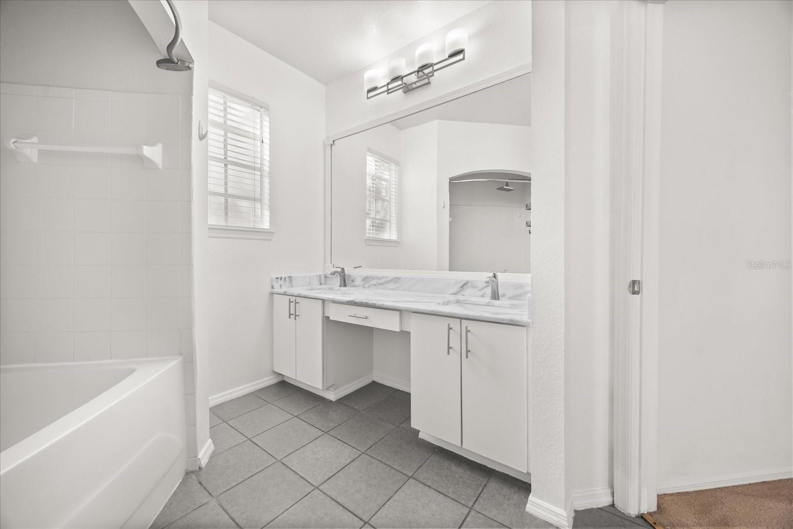 Image 22 of 29 For 126 Vista Verdi Circle 236