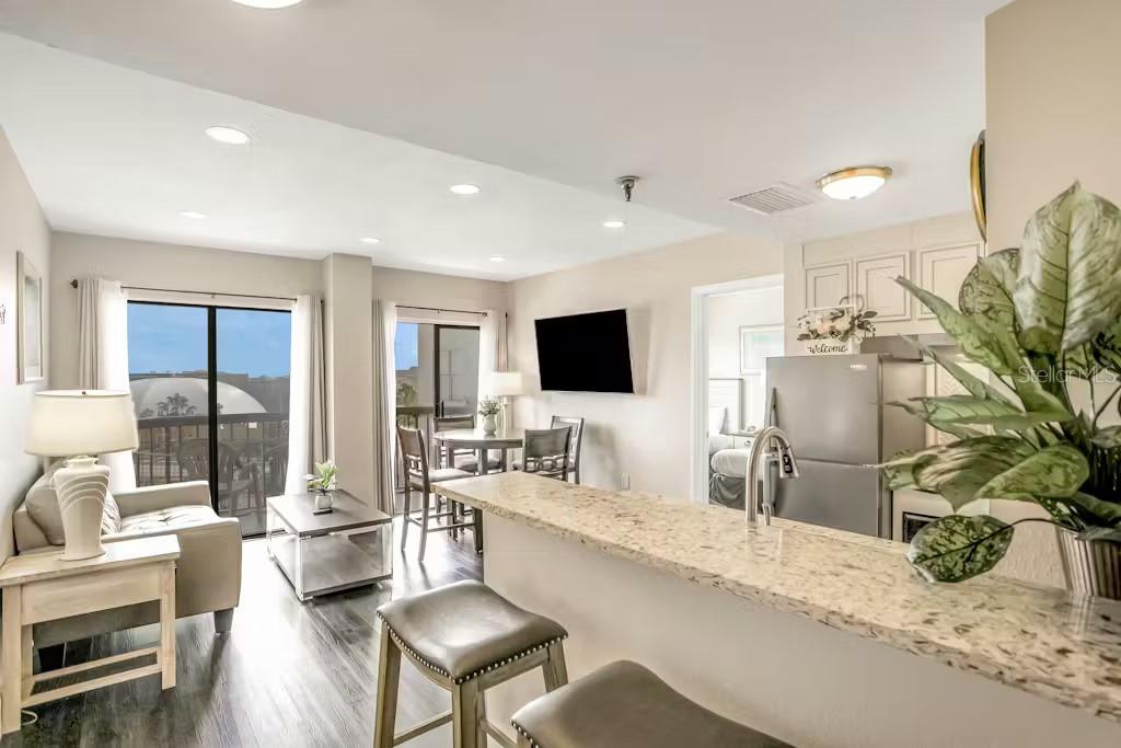 Image 4 of 32 For 6165 Carrier Drive 3604