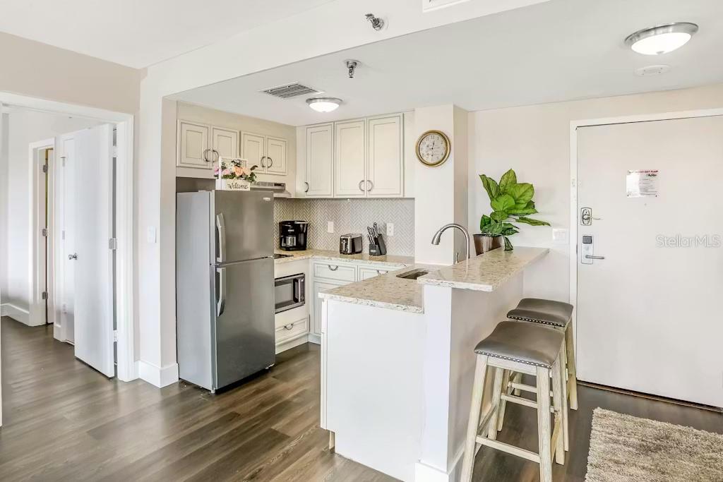 Image 5 of 32 For 6165 Carrier Drive 3604