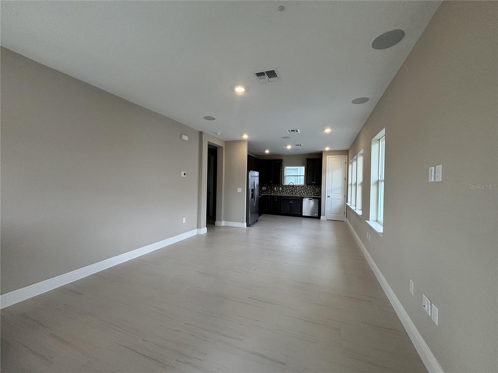 Image 4 of 12 For 13177 Markowitz Alley