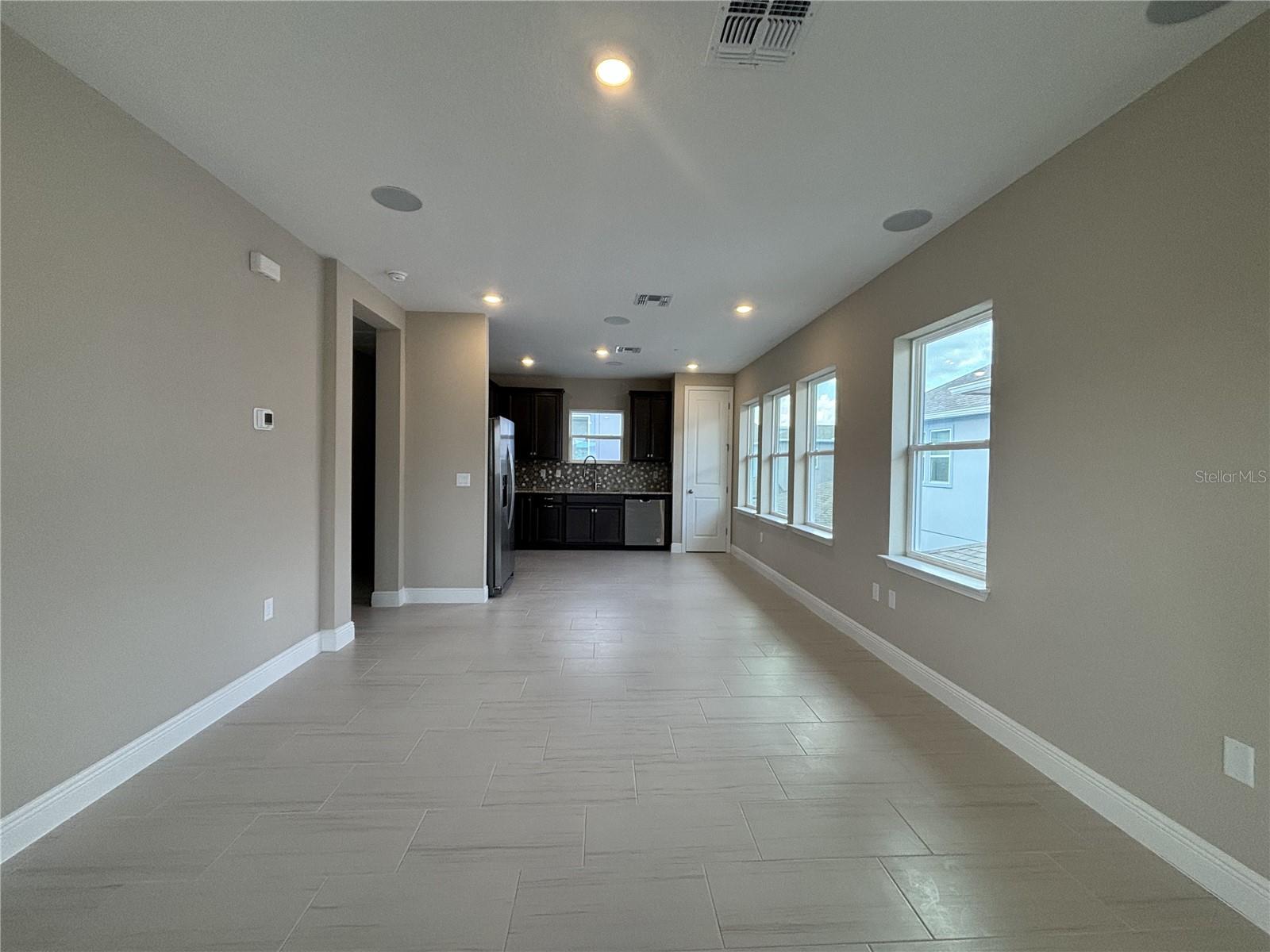 Image 5 of 12 For 13177 Markowitz Alley