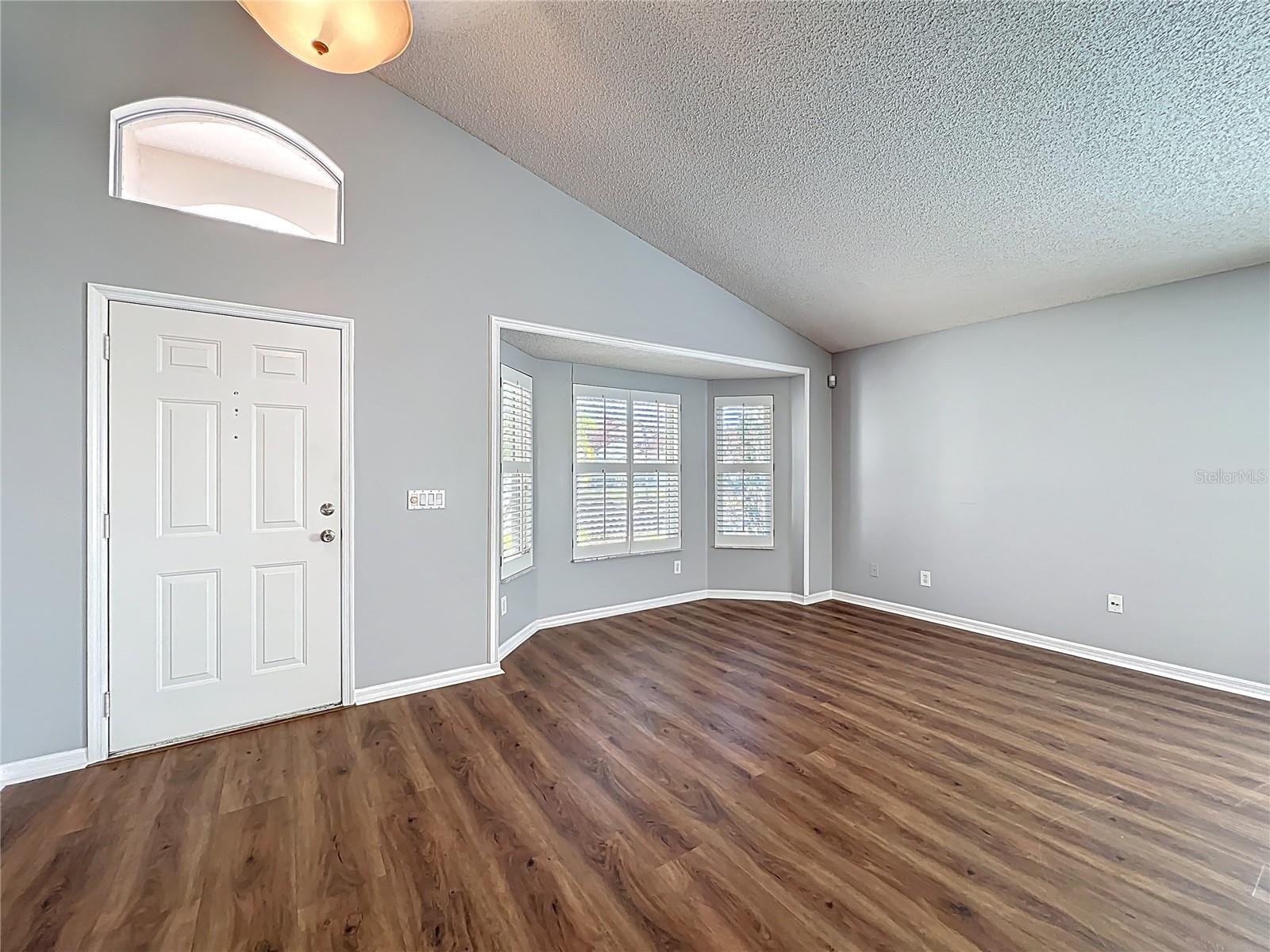 Image 16 of 43 For 630 Via Milano