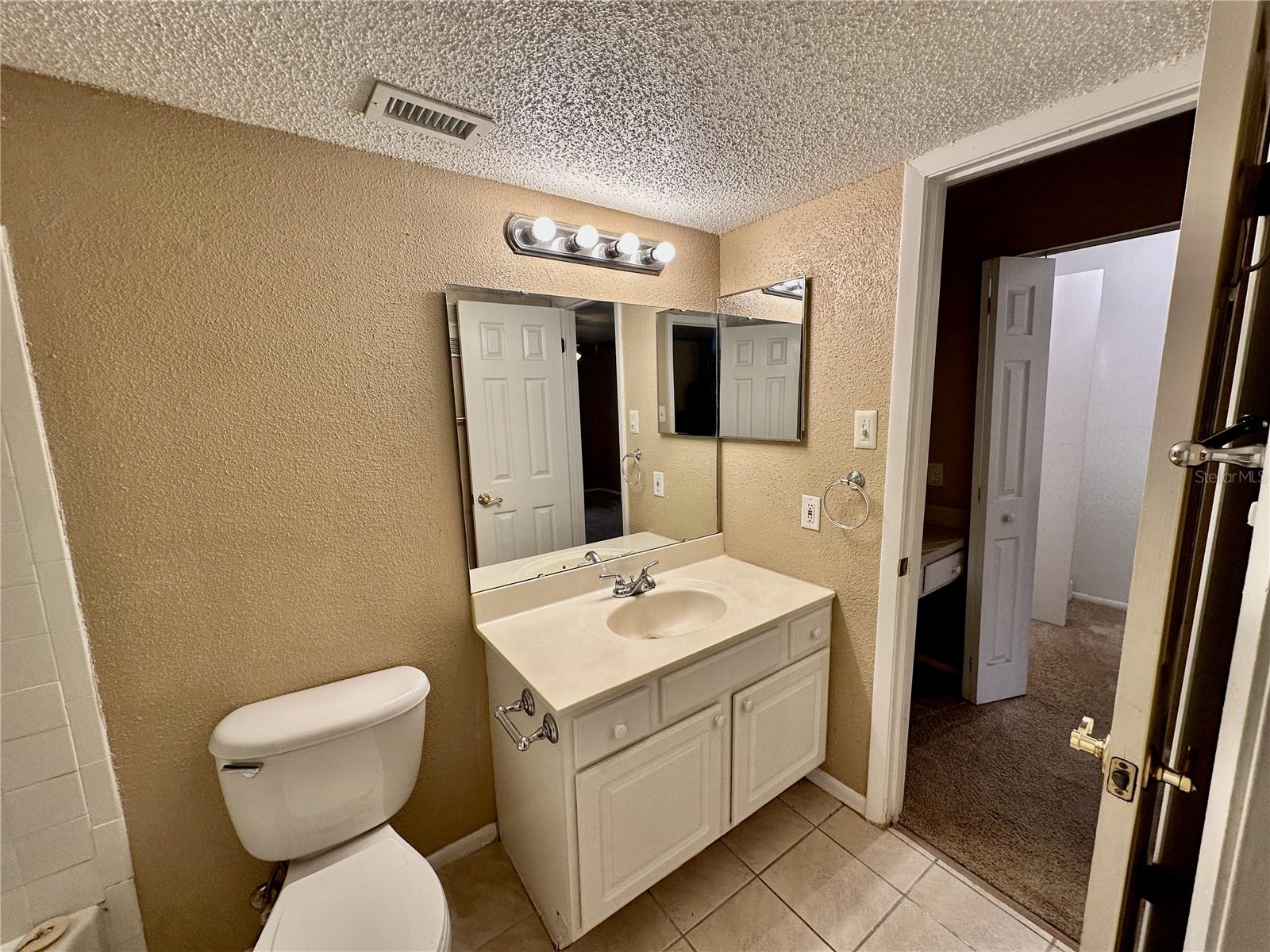 Image 15 of 19 For 3700 Idlebrook Circle 110