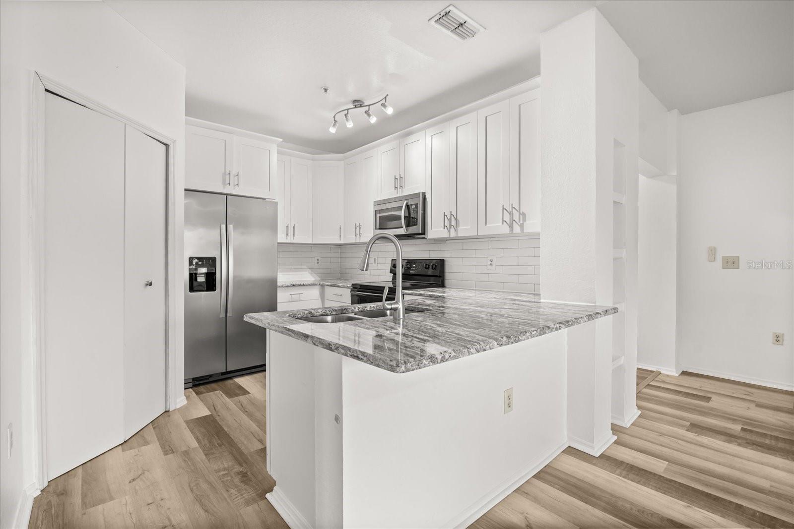 Image 6 of 27 For 126 Vista Verdi Circle 236