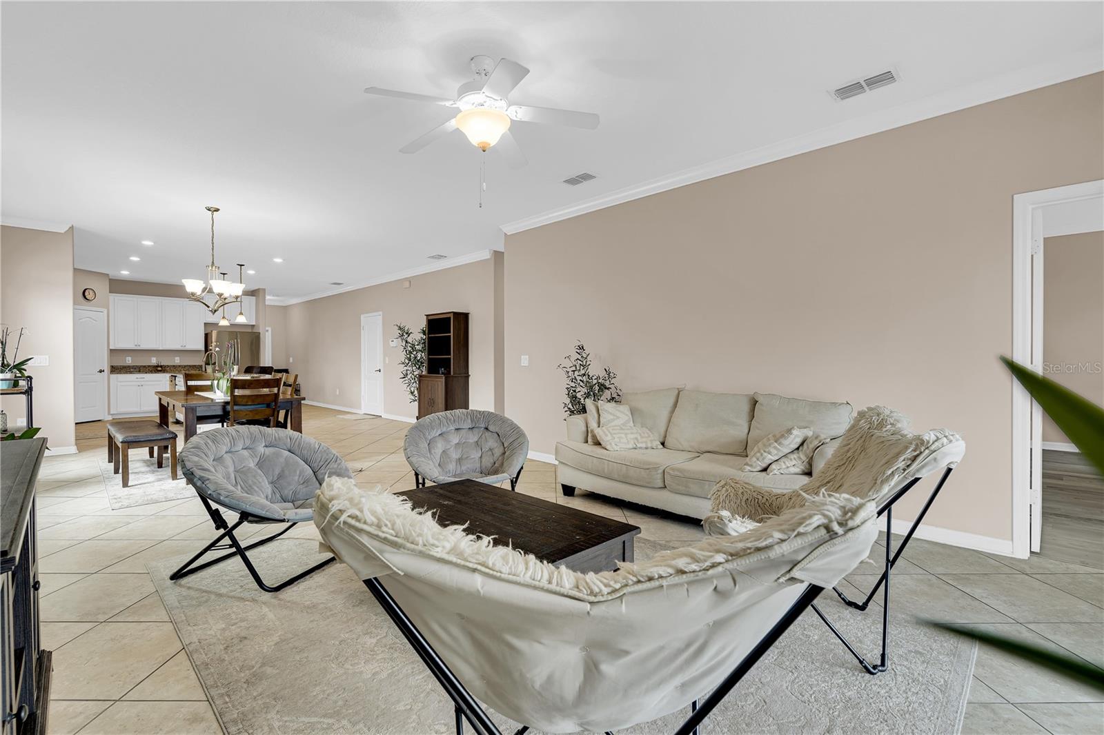 Image 11 of 46 For 7451 Fairgrove Avenue