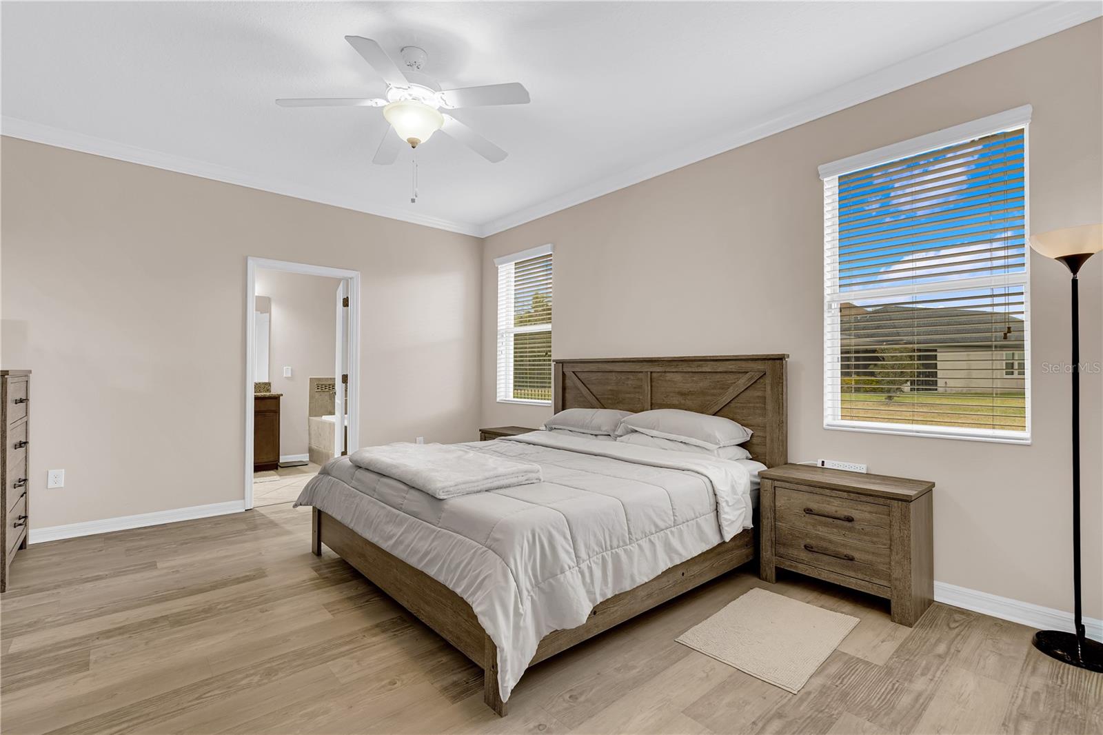 Image 12 of 46 For 7451 Fairgrove Avenue