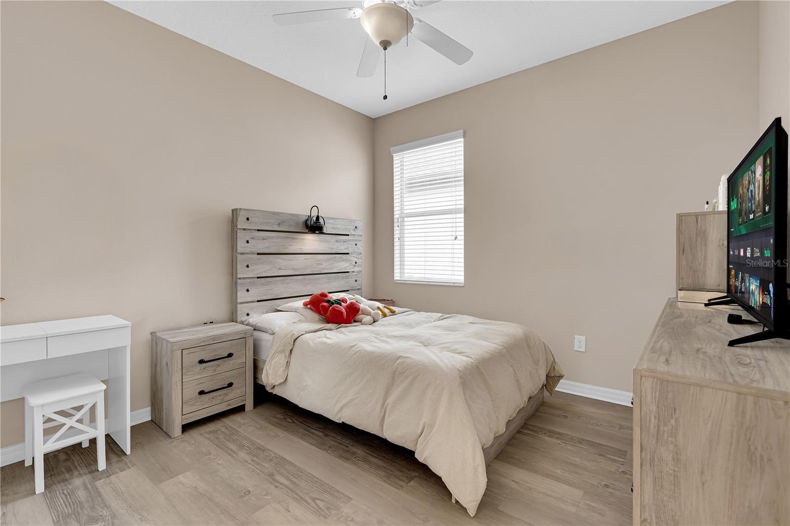 Image 17 of 46 For 7451 Fairgrove Avenue