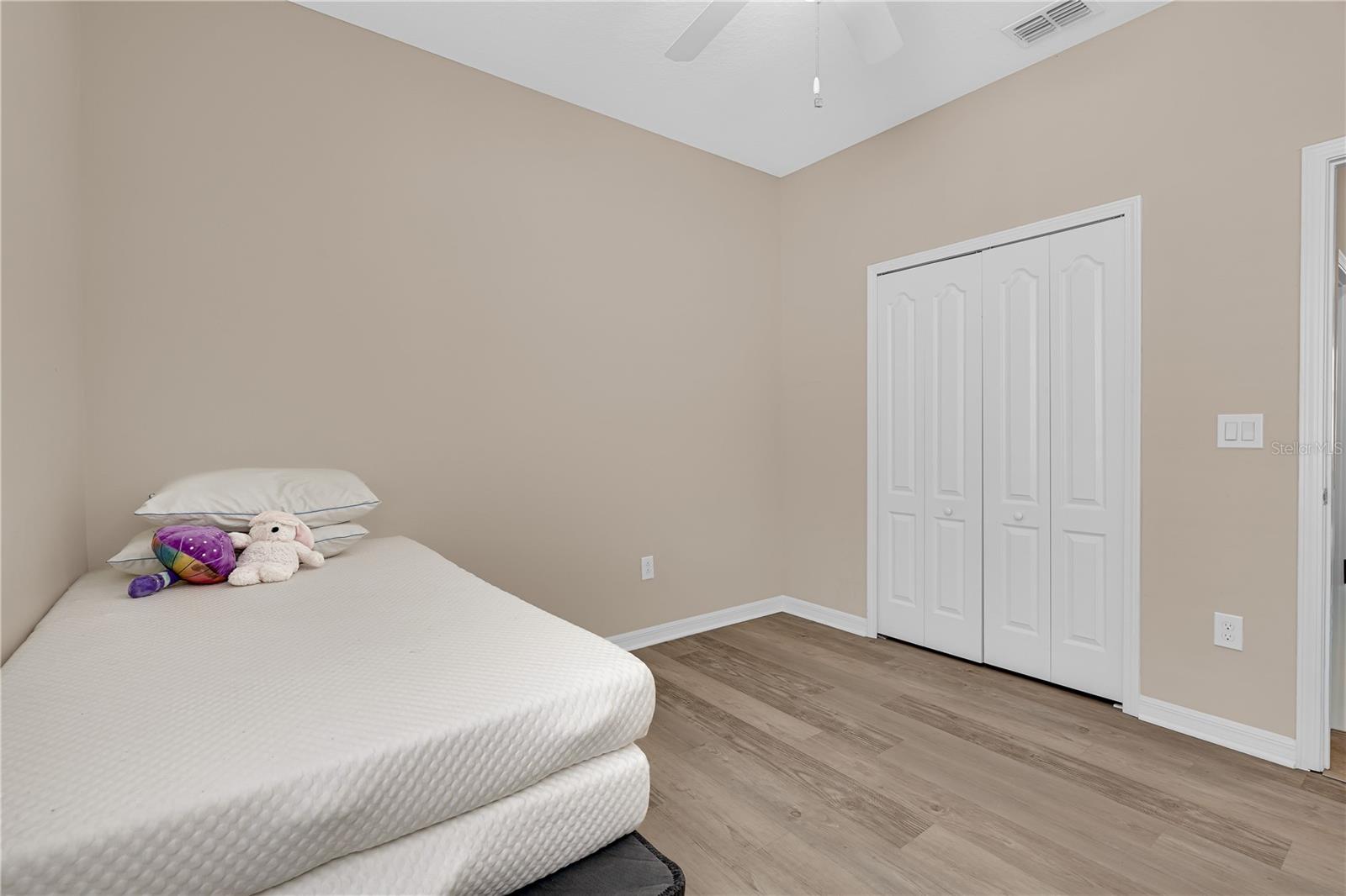 Image 21 of 46 For 7451 Fairgrove Avenue