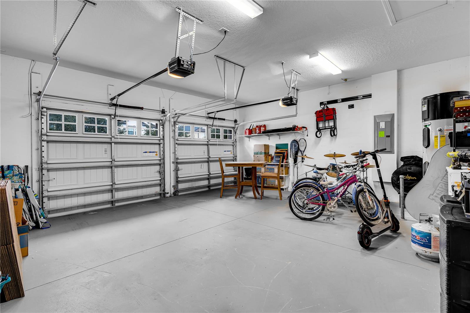 Image 23 of 46 For 7451 Fairgrove Avenue