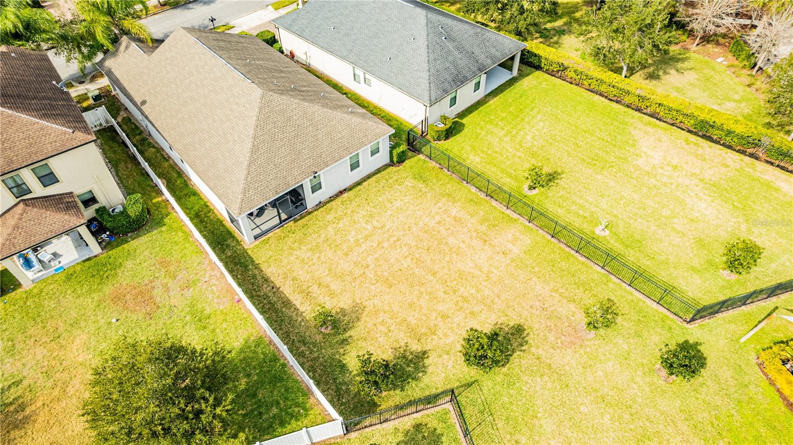 Image 32 of 46 For 7451 Fairgrove Avenue