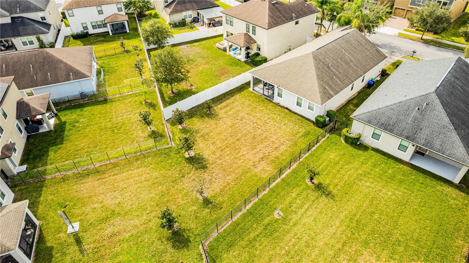 Image 34 of 46 For 7451 Fairgrove Avenue