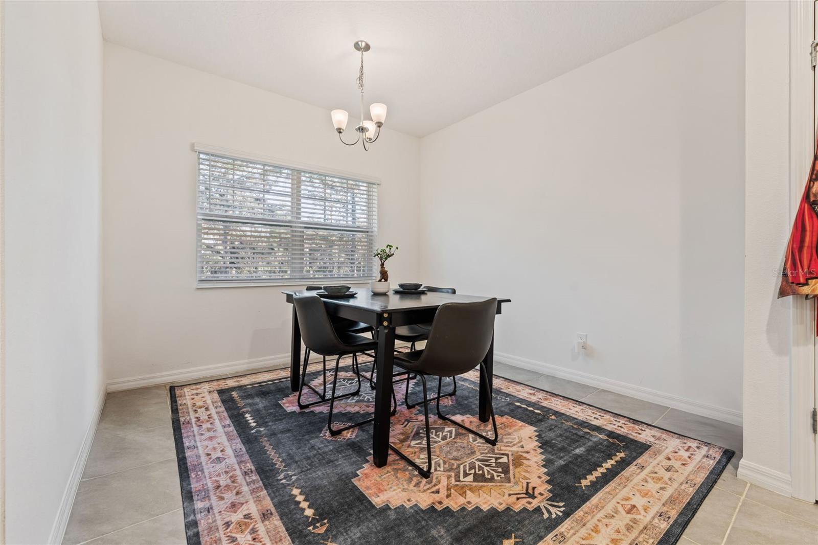 Image 11 of 35 For 156 Glass Onion Drive