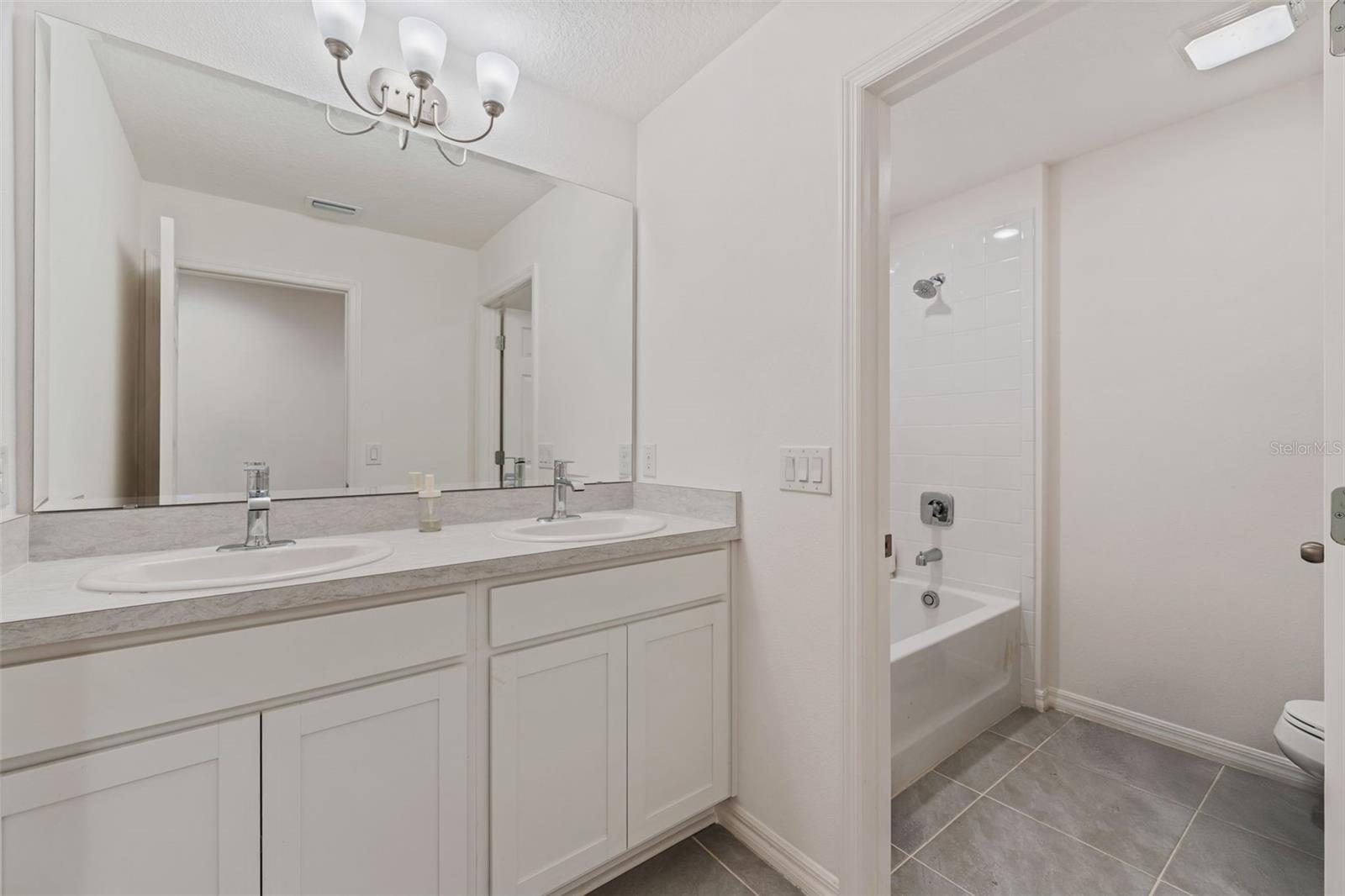 Image 23 of 35 For 156 Glass Onion Drive