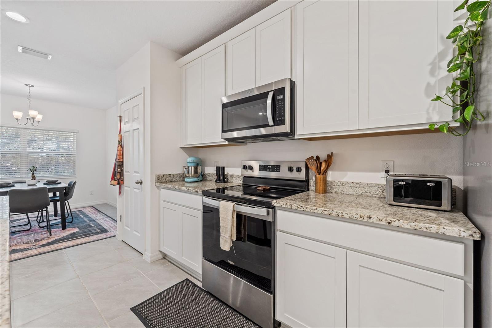 Image 9 of 35 For 156 Glass Onion Drive