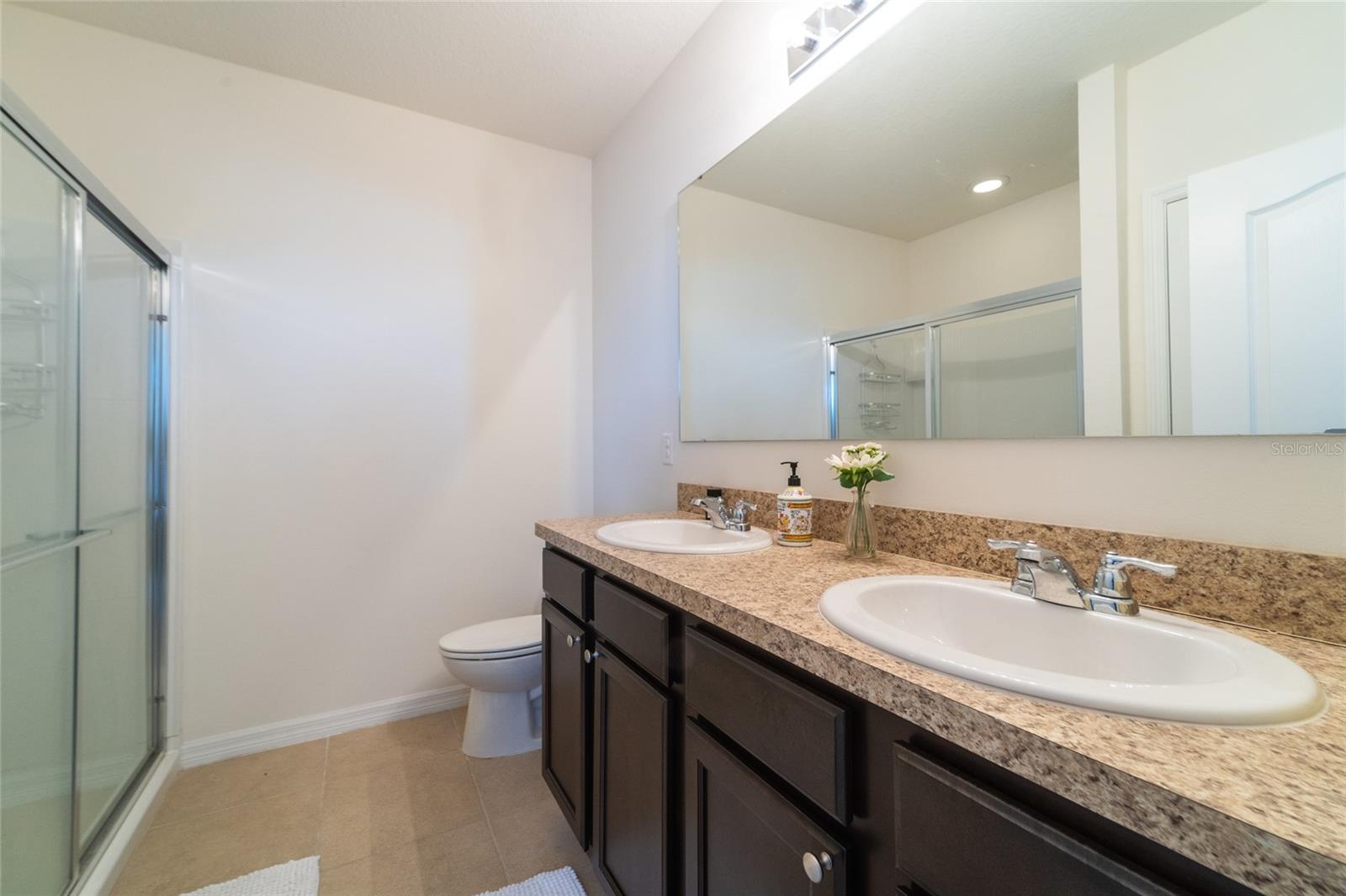 Image 18 of 25 For 280 Arbor Lakes Drive