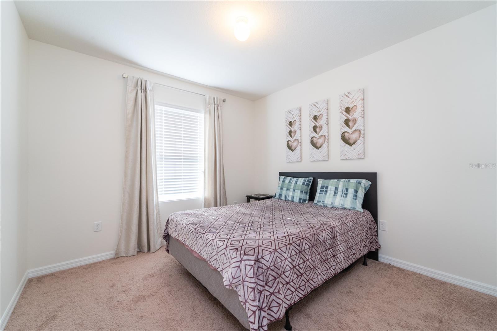 Image 20 of 25 For 280 Arbor Lakes Drive