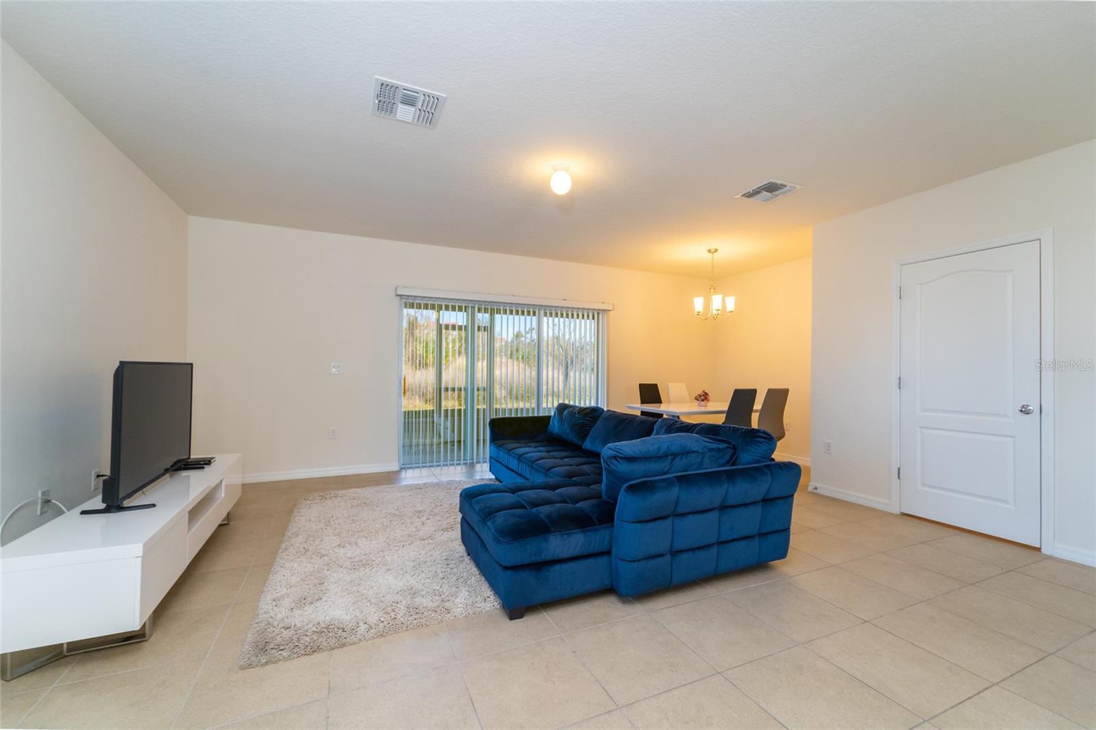 Image 6 of 25 For 280 Arbor Lakes Drive