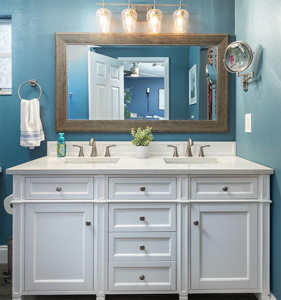 Image 20 of 47 For 3571 Lake Eleanor Drive