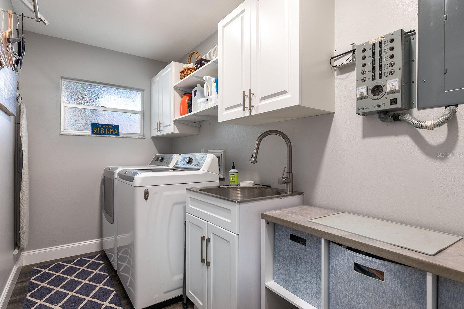 Image 22 of 47 For 3571 Lake Eleanor Drive