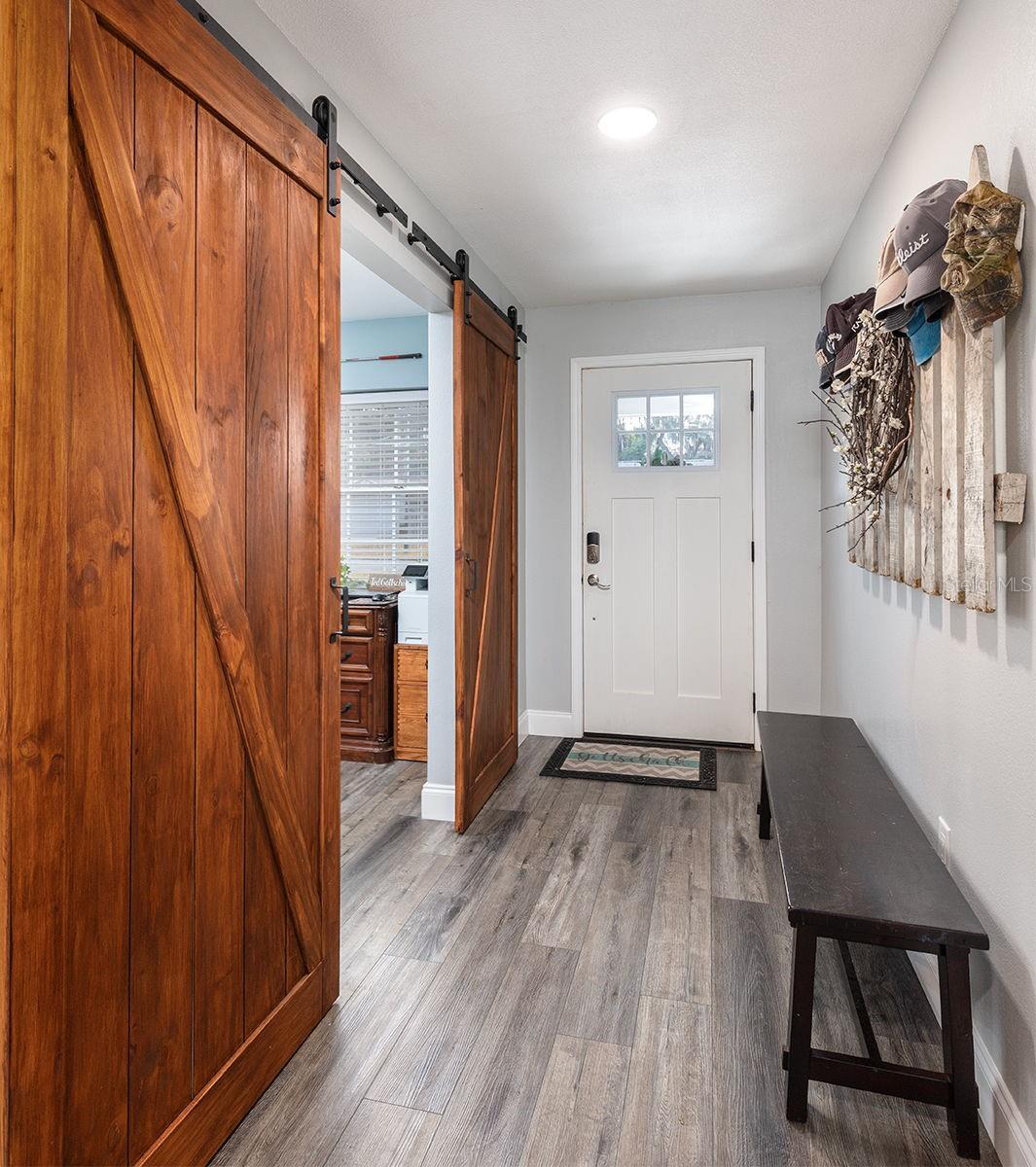 Image 23 of 47 For 3571 Lake Eleanor Drive