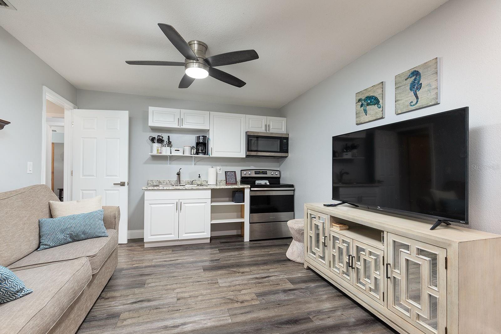 Image 28 of 47 For 3571 Lake Eleanor Drive