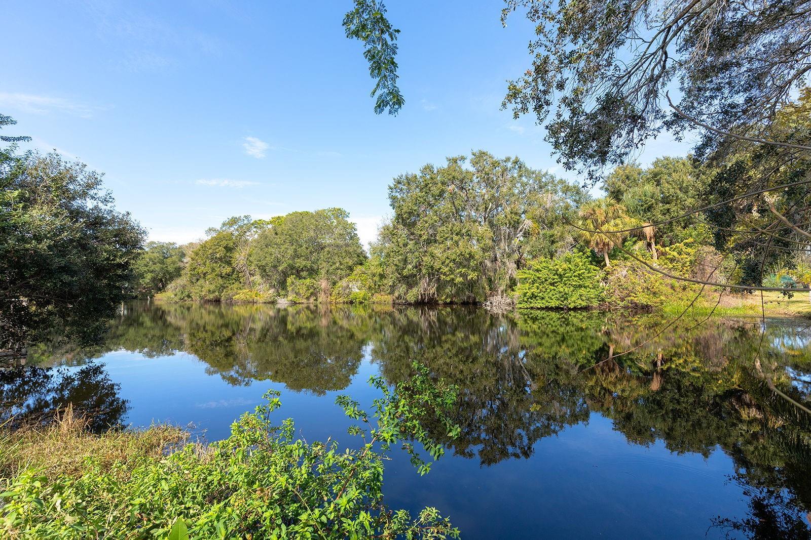 Image 37 of 47 For 3571 Lake Eleanor Drive