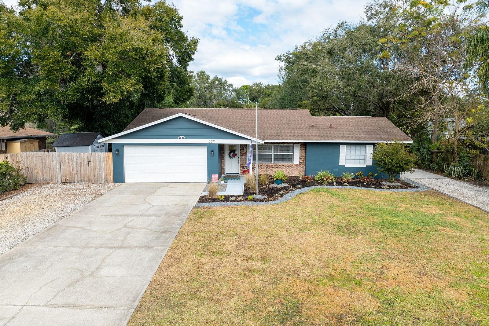 Image 39 of 47 For 3571 Lake Eleanor Drive