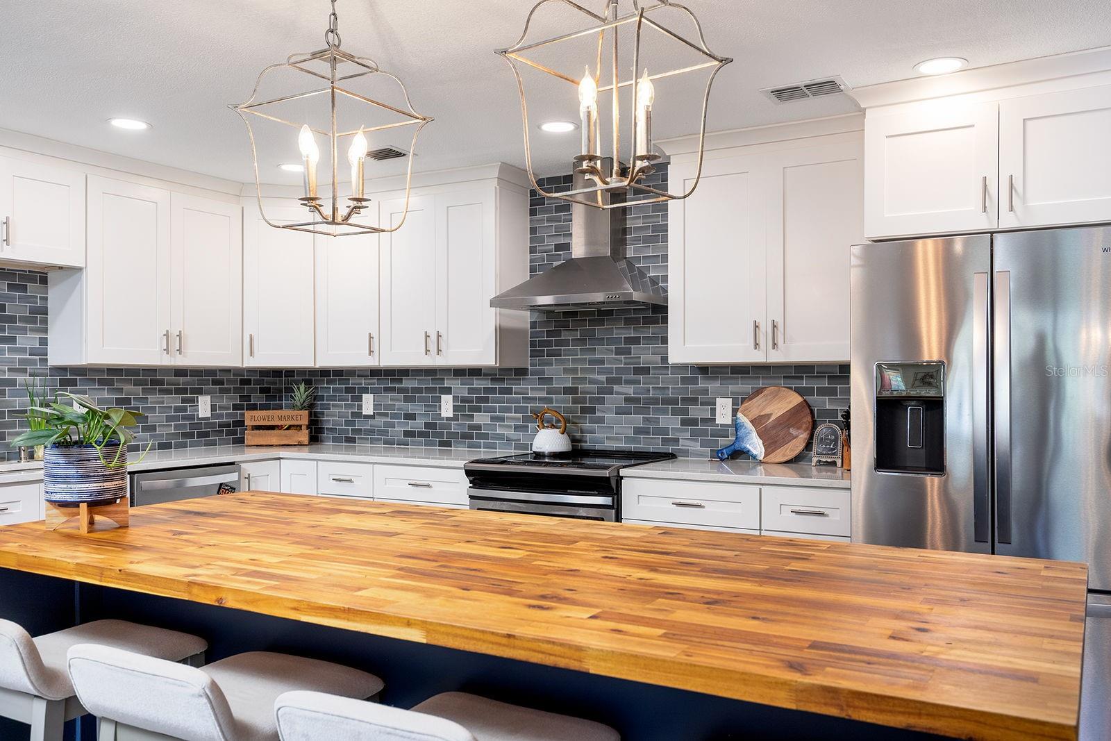 Image 7 of 47 For 3571 Lake Eleanor Drive