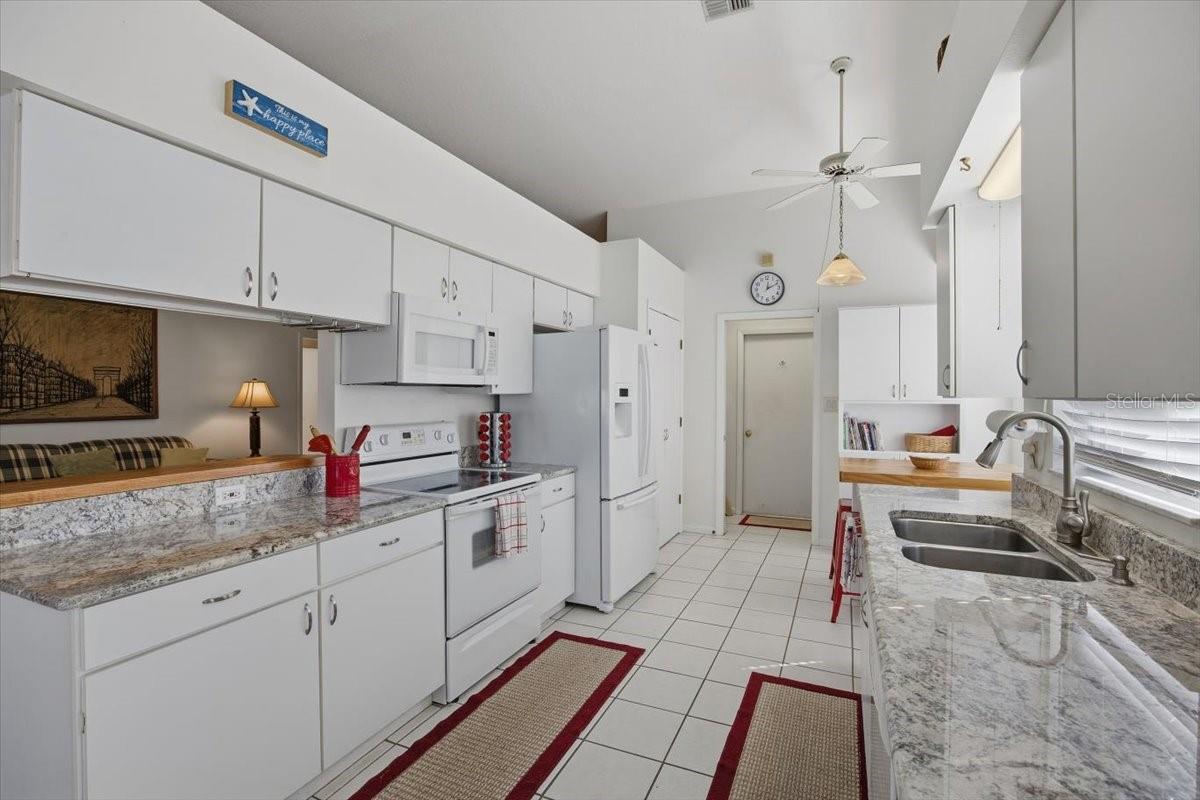 Image 11 of 46 For 502 Eastlake Drive