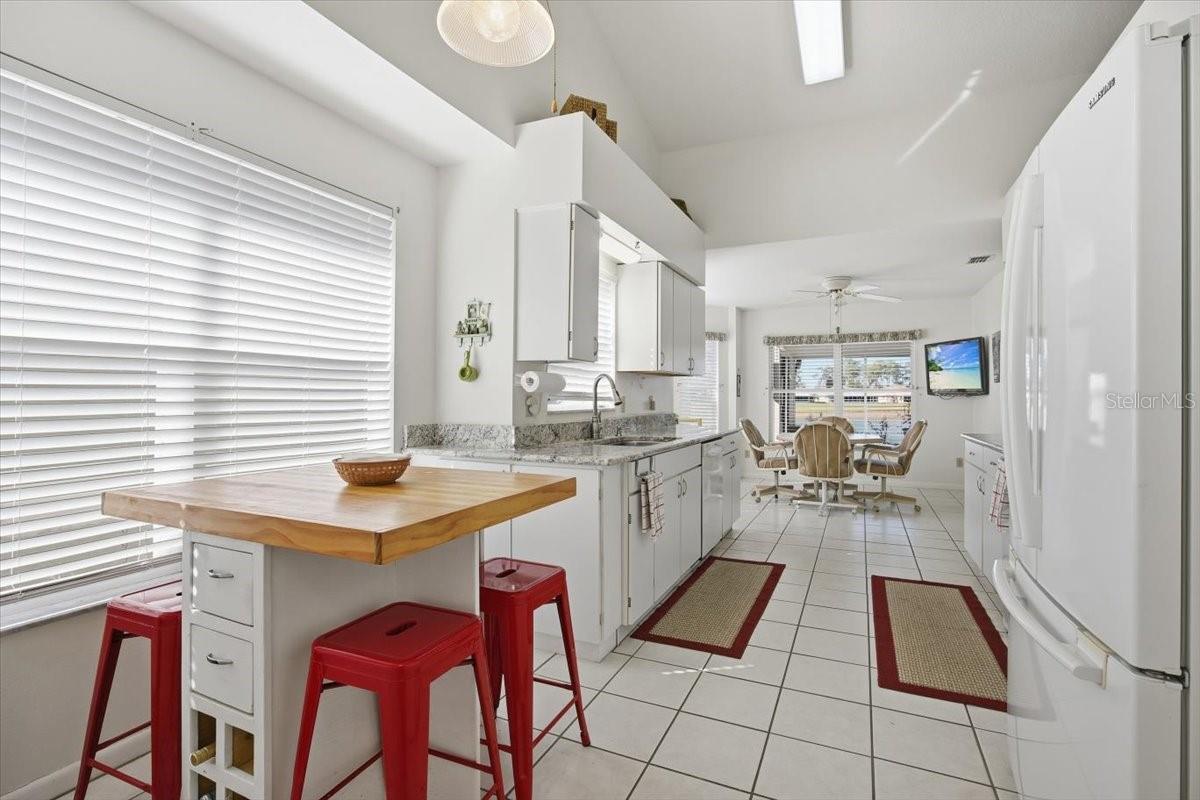 Image 12 of 46 For 502 Eastlake Drive