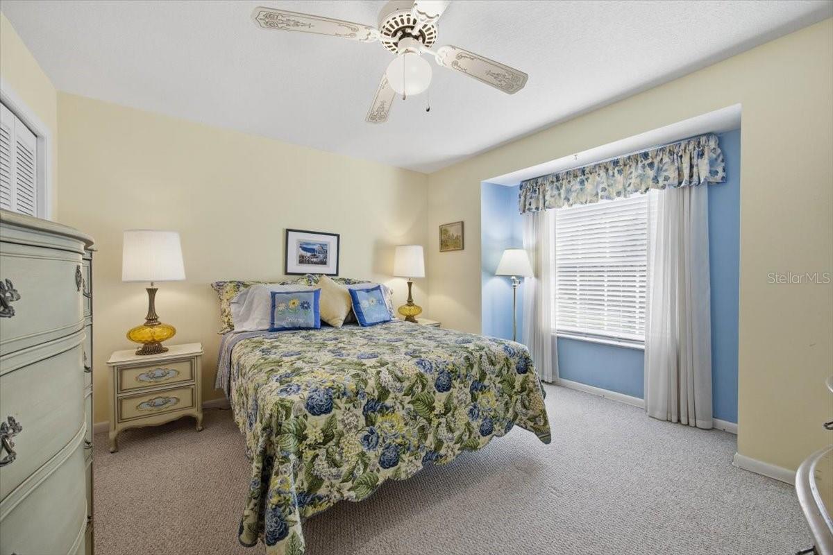 Image 16 of 46 For 502 Eastlake Drive