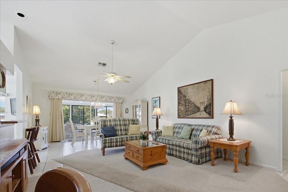 Image 4 of 46 For 502 Eastlake Drive