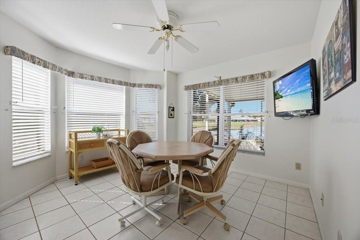 Image 8 of 46 For 502 Eastlake Drive