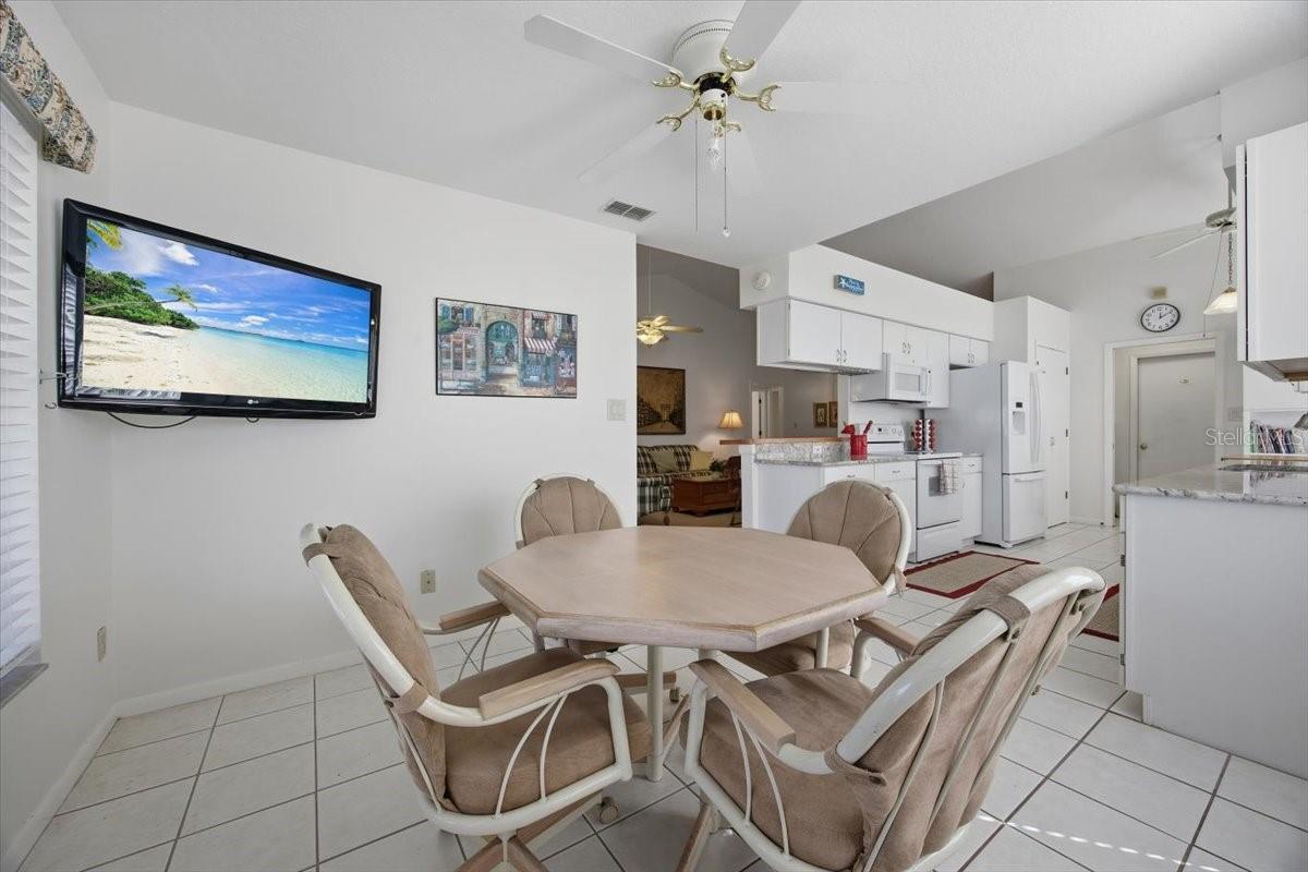 Image 9 of 46 For 502 Eastlake Drive